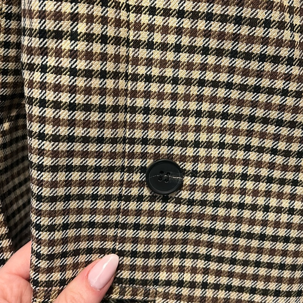Blazer - Picture 2 of 2